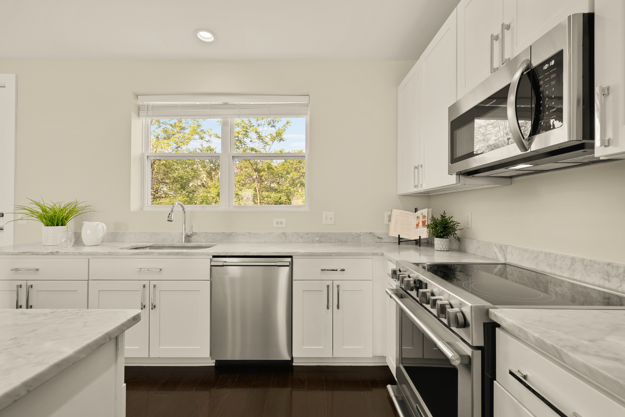3310 9th Street NE_Kitchen 2